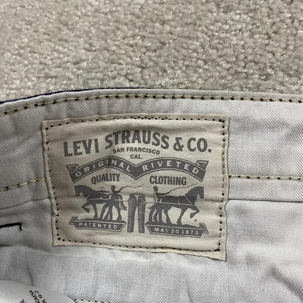 Levis levis linen